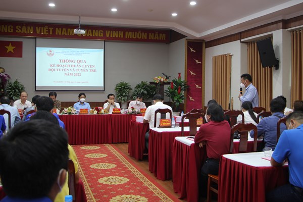 Thứ trưởng Bộ VHTTDL Hoàng Đạo Cương gặp gỡ động viên các đội tuyển tại TP.HCM - Anh 5