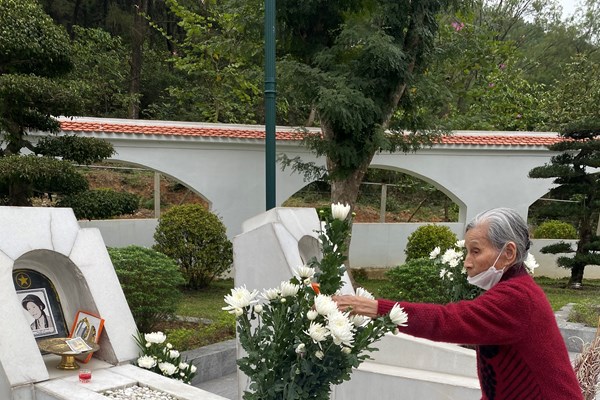 Ngày Quốc tế phụ nữ, về tri ân “10 đóa hoa Đồng Lộc” - Anh 4