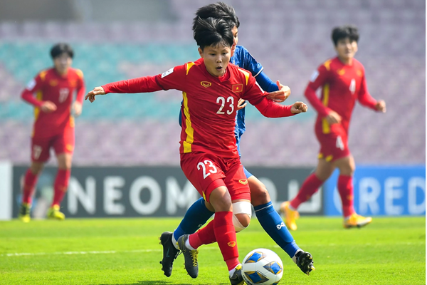 Bích Thuỳ kể về người cha quá cố của mình trên trang chủ FIFA - Anh 2