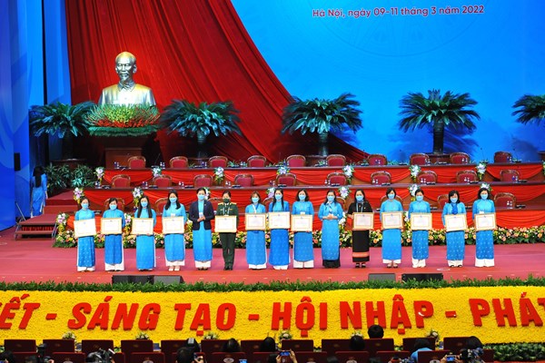 Vinh danh 13 công trình sáng tạo chào mừng Đại hội đại biểu phụ nữ toàn quốc - Anh 4
