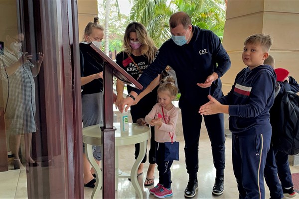 Chờ thời điểm “lịch sử ” - Anh 1