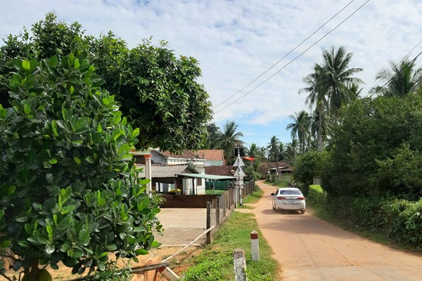 Tiếp bài “Lấy đất làm đường mà không đền bù cho dân”: Huyện chỉ đạo vận động chứ không được cưỡng ép - Anh 1