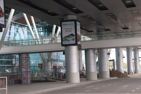 Đà Nẵng: Im ắng trong ngày đầu tiên mở cửa đón khách quốc tế - Anh 1