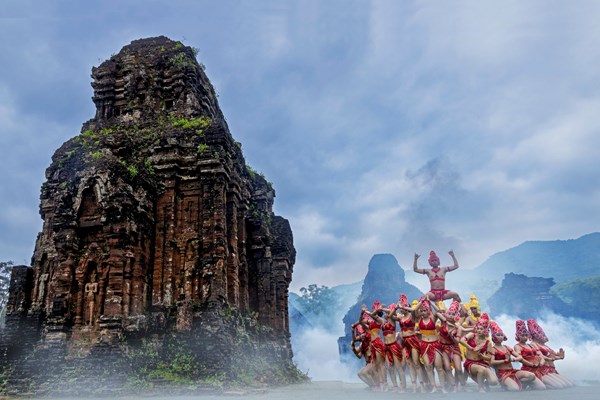 Chào mừng năm Du lịch quốc gia - Quảng Nam 2022: Đêm Mỹ Sơn huyền thoại - Anh 1