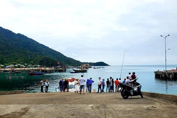 Vụ ca nô bị cấm xuất bến: Tạm thời nối lại hoạt động tuyến nội thủy Cửa Đại-Cù Lao Chàm - Anh 2
