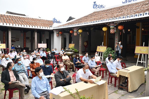 Ra mắt sách Di sản Hán Nôm Hội An - Anh 1