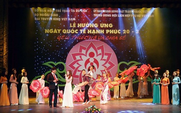 Ngày Quốc tế Hạnh phúc 20.3: “Biết đủ” để hạnh phúc - Anh 1
