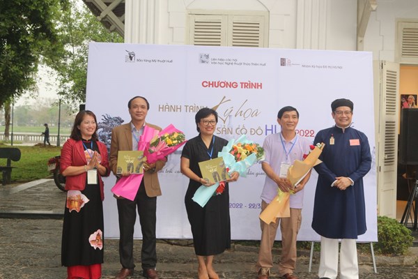 Hành trình ký họa di sản Cố đô Huế 2022 - Anh 1