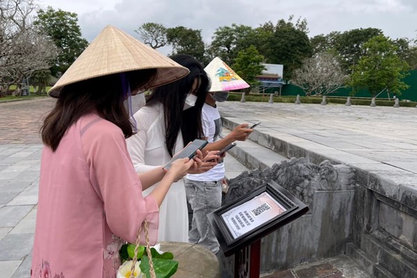 Nhiều hoạt động biểu diễn nghệ thuật miễn phí tại khu di sản Huế - Anh 2