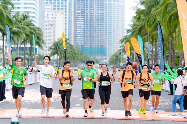 Ấn tượng với đường đua Marathon Quốc tế - Anh 4