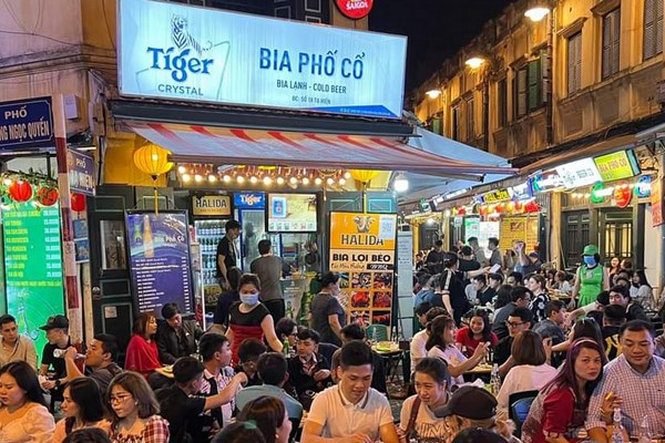 Phố đêm Hà Nội đã “hồi sinh” - Anh 2