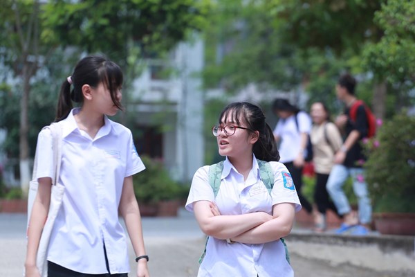 Tuyển sinh đại học nă​​​​​​​m 2022: Hoang mang điều chỉnh mới - Anh 1