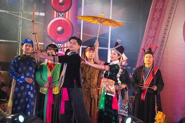 Liên hoan Diễn xướng dân gian văn hóa các dân tộc khu vực Trường Sơn – Tây Nguyên mở rộng lần thứ III - năm 2022: Có nhiều sức hút lớn - Anh 1