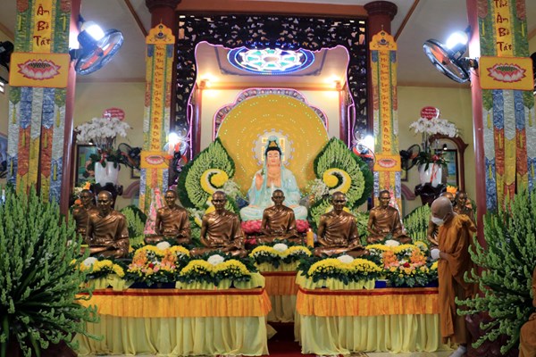 Cung nghinh và an vị tôn tượng Tôn sư Thiện Phước sau hơn 2 năm chế tác - Anh 3