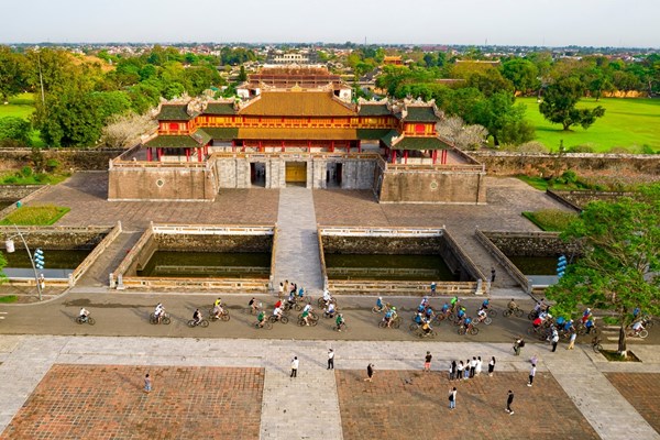 Hơn 300 người tham gia Ngày hội đạp xe vì du lịch và môi trường tại Huế - Anh 2