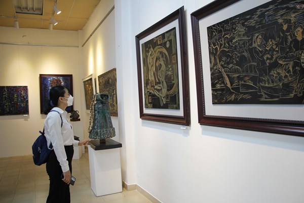 Khai mạc triển lãm mỹ thuật 