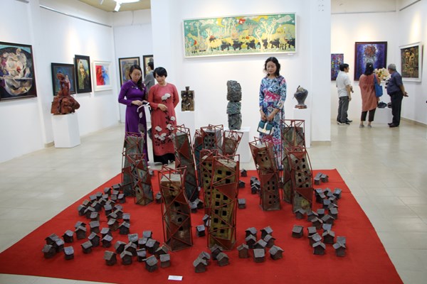 Khai mạc triển lãm mỹ thuật 