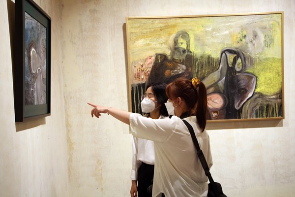 Ra mắt sách mỹ thuật và triển lãm 