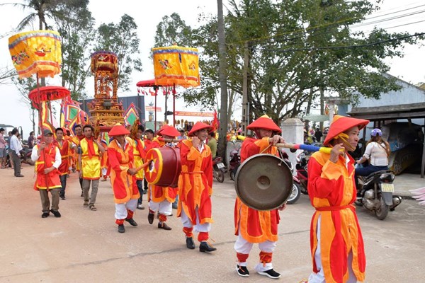Dự thảo thông tư lần 3 về tiếp nhận, quản lý, sử dụng tiền công đức cho di tích, lễ hội: Vẫn còn đó những khoảng trống? - Anh 1