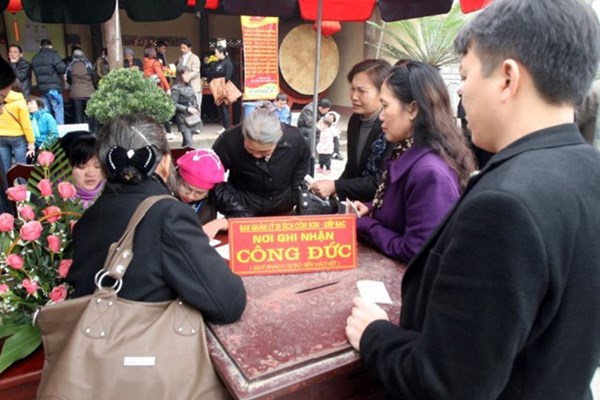 Dự thảo thông tư lần 3 về tiếp nhận, quản lý, sử dụng tiền công đức cho di tích, lễ hội: Vẫn còn đó những khoảng trống? - Anh 2