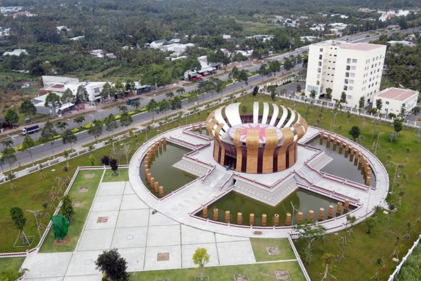 Đền thờ Vua Hùng TP. Cần Thơ trước giờ khánh thành - Anh 1