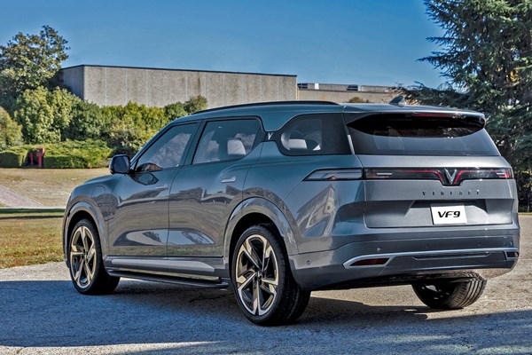 VinFast tổ chức lái thử mẫu xe VF 8 tại New York International Auto Show 2022 - Anh 2
