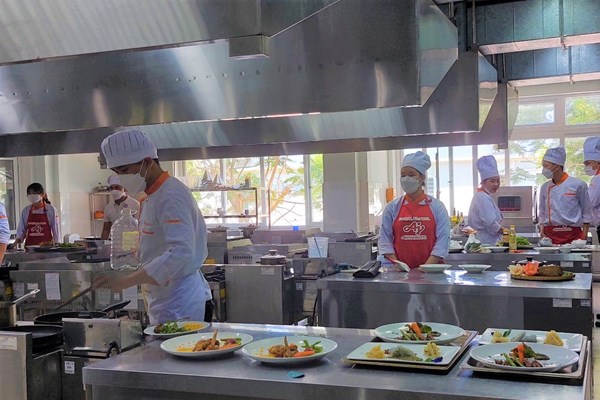 Đà Nẵng tăng cường nâng cao chất lượng nguồn nhân lực du lịch - Anh 3
