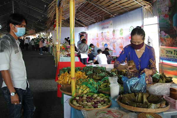 Gần 100 món bánh được giới thiệu tại Hội thi Bánh dân gian năm 2022 - Anh 7