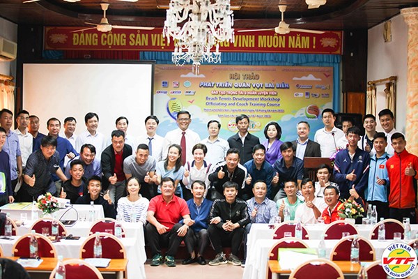 Khai mạc Hội thảo phát triển quần vợt bãi biển - Anh 1