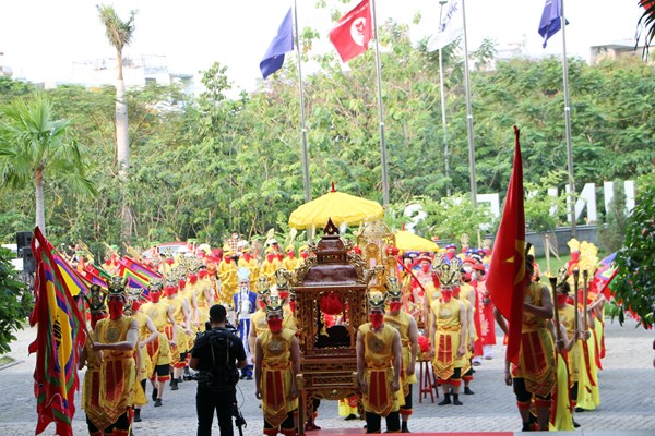 Lễ dâng hương Quốc Tổ Vua Hùng “Hào khí Văn Lang” - Anh 1