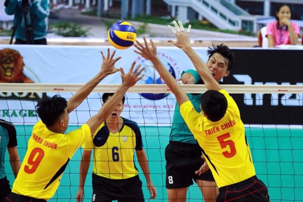 Thách thức cho bóng chuyền - Anh 1