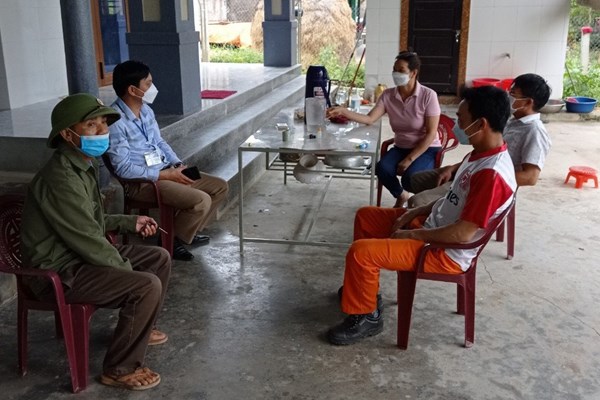 Vận động người dân tháo dỡ công trình “đón đầu” chờ đền bù - Anh 1