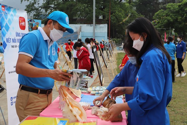 Triển lãm tranh, ảnh “ Cực bắc Hà Giang và Biển đảo Việt Nam” - Anh 3