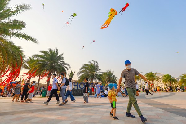 Không cần du lịch xa, đây mới là địa điểm được nhiều người Hà Nội lựa chọn trong dịp nghỉ lễ - Anh 2