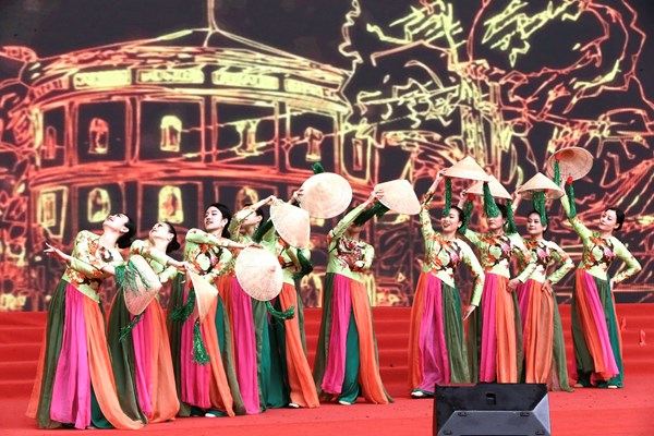 Bế mạc Hội báo Toàn quốc 2022: Cuộc hội tụ văn hoá tinh thần của người làm báo - Anh 2