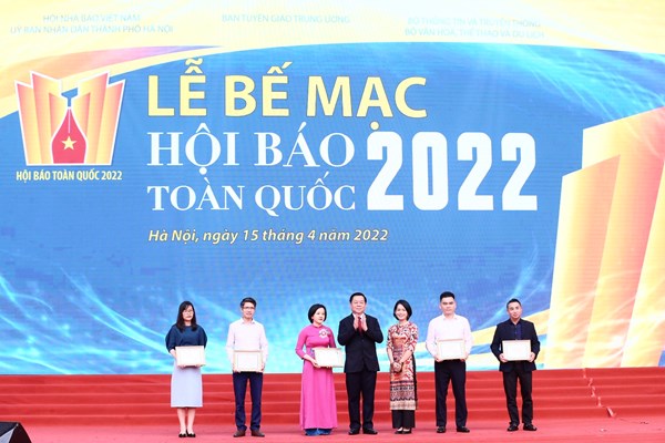 Bế mạc Hội báo Toàn quốc 2022: Cuộc hội tụ văn hoá tinh thần của người làm báo - Anh 5