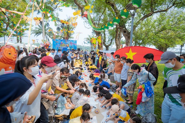 Lễ hội Diều Huế 2022 hội tụ nhiều nghệ nhân ở khắp 3 miền - Anh 2