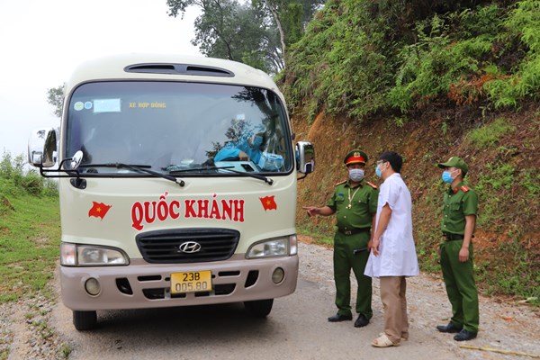 Đảm bảo an ninh trật tự Lễ hội Chợ Phong lưu Khâu Vai - Anh 1