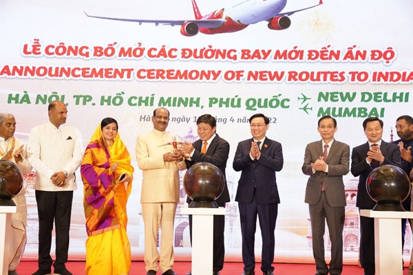 Chủ tịch Quốc hội Vương Đình Huệ và Chủ tịch Hạ viện Ấn Độ Om Birla chứng kiến khai trương các đường bay thẳng giữa 2 nước - Anh 2