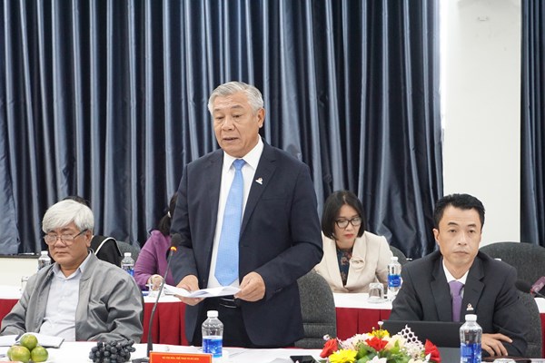 Thay đổi tư duy, đổi mới trong tuyển sinh và đào tạo - Anh 4