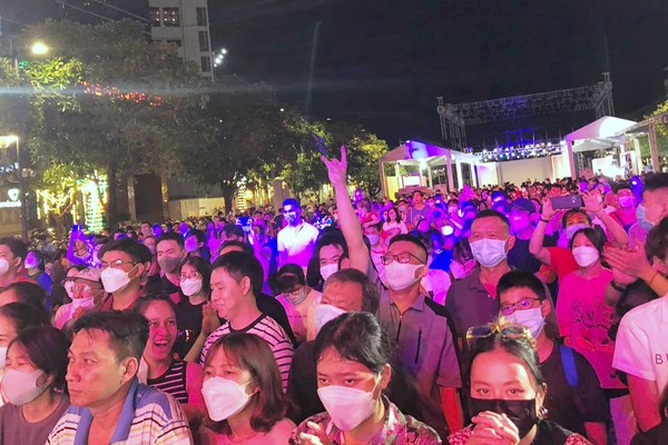 Tưng bừng Ngày sách và Văn hóa đọc Việt Nam lần I - năm 2022 trong đêm bế mạc - Anh 6