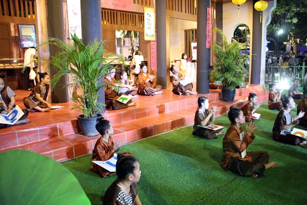 Tưng bừng Ngày sách và Văn hóa đọc Việt Nam lần I - năm 2022 trong đêm bế mạc - Anh 3