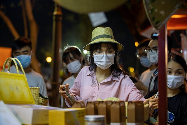 Phố đêm Hoàng thành Huế: “Nói không” với bia rượu - Anh 2