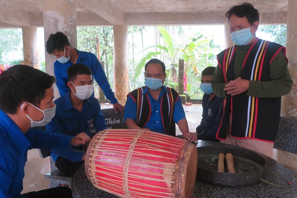 Quảng Ngãi: Nỗ lực bảo tồn và phát triển văn hóa các dân tộc thiểu số - Anh 3