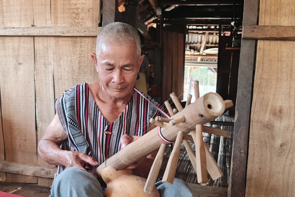 Quảng Ngãi: Nỗ lực bảo tồn và phát triển văn hóa các dân tộc thiểu số - Anh 2