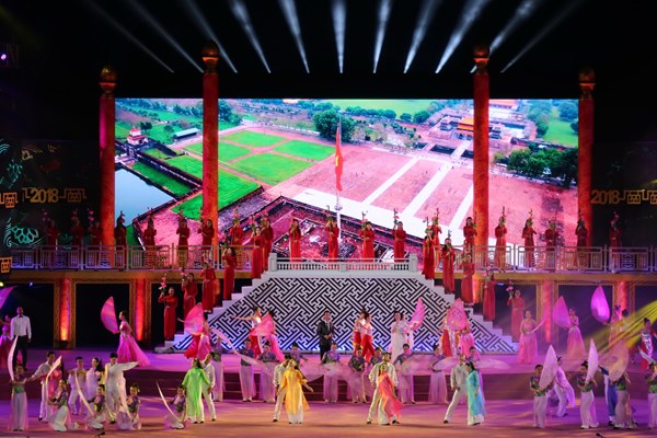 Festival Huế bốn mùa có tạo nên bản sắc riêng? - Anh 1