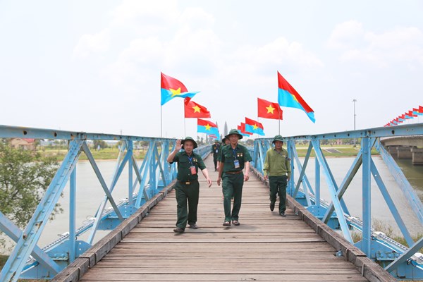 Hào khí tháng 4 ở miền đất lửa Quảng Trị - Anh 2