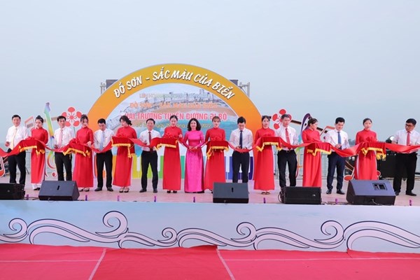 Hải Phòng: Khai trương tuyến đường đi bộ tại khu II, khu du lịch Đồ Sơn - Anh 1