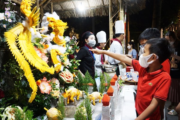 Nhiều món ăn độc đáo tại Ngày hội 