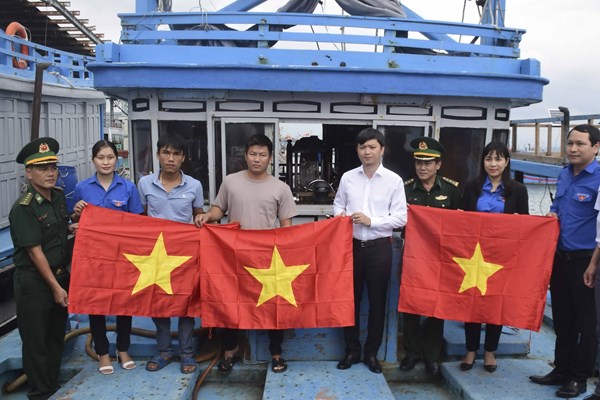 Ngày hội “Sinh viên với biển, đảo Tổ quốc” năm 2022 - Anh 1